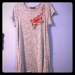 Dress with flower design. Comfortable!